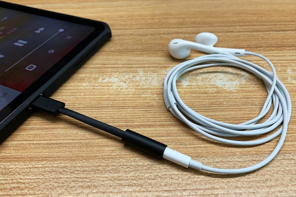 Original Genuine Microsoft Surface USB-C to 3.5mm Audio Adapter