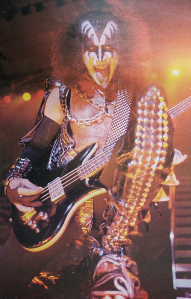 KISS World Tour '77 & '78 Vintage Concert Program Tourbook Love Gun Alive II