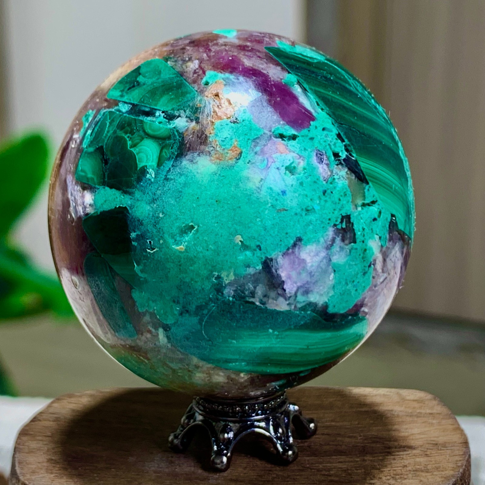 110G Newly discovered rare malachite purple mica symbiotic sphere restoration