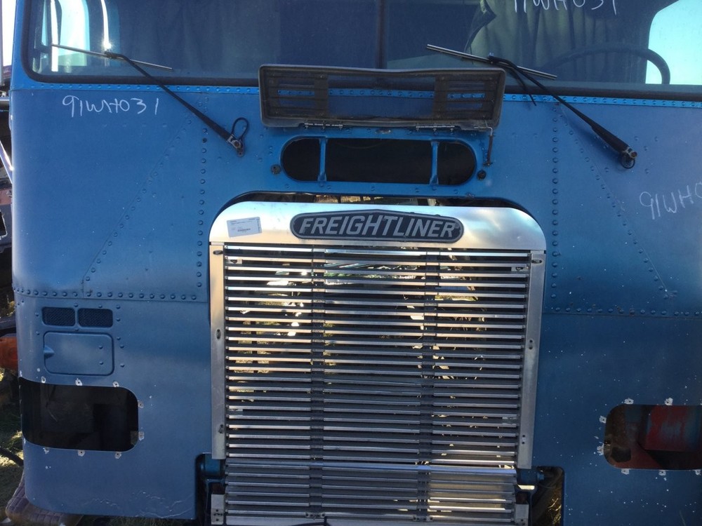 Freightliner FLA ALUMINUM FRONT CENTER Panel