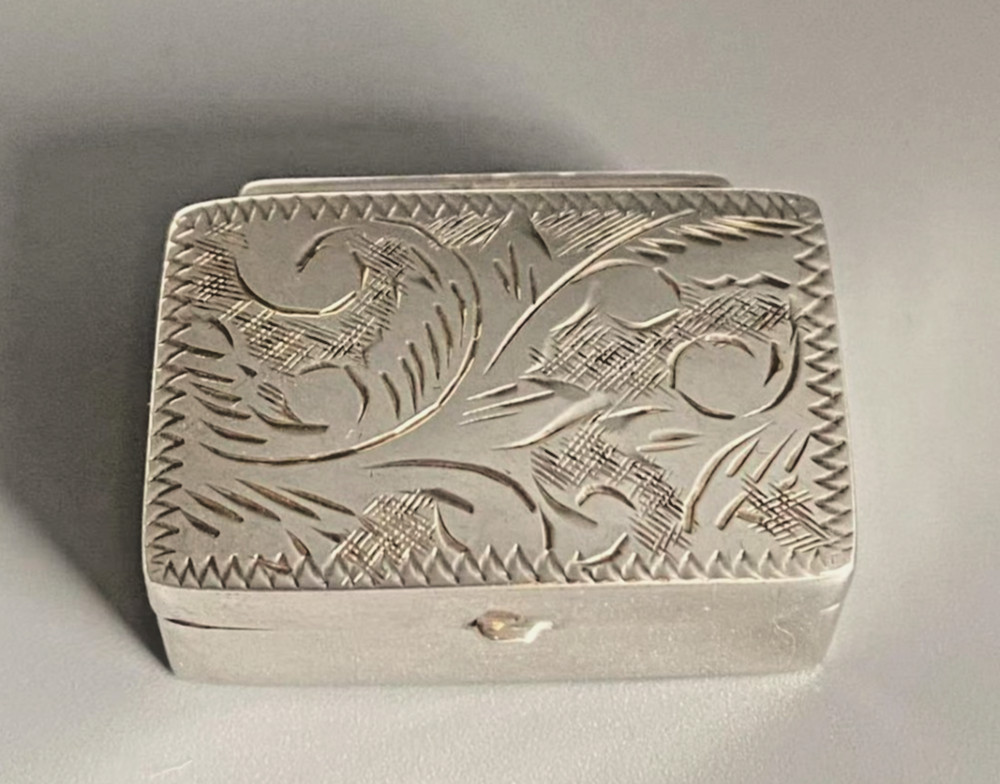 Vintage Mid Century Solid Silver Ornate Floral Scrollwork Hinged Snuff Pill Box
