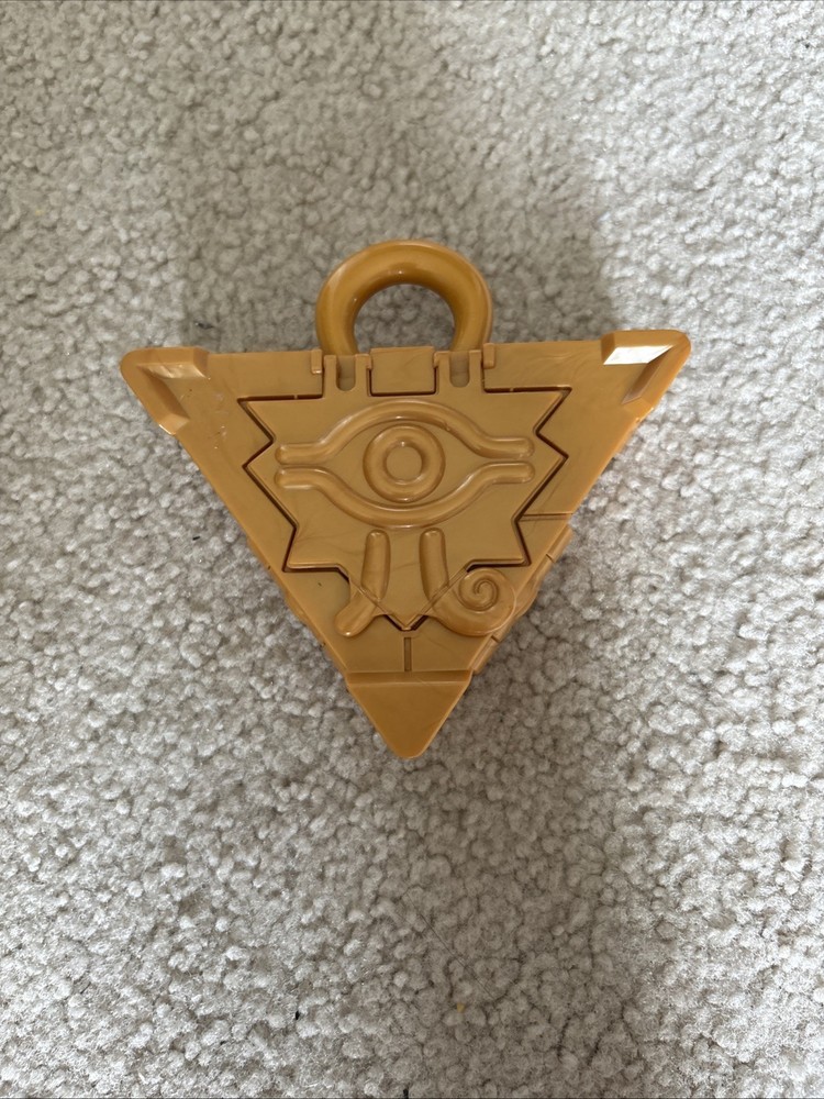 YU-GI-OH! 1996 ELECTRONIC MULTI-MASTER HANDHELD GAME MATTEL