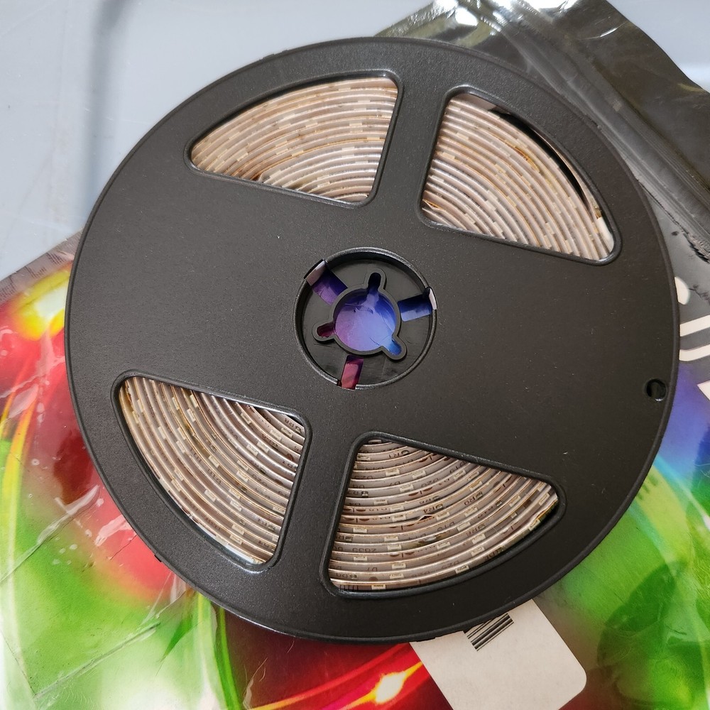 XKTTSUEERCRR BLUE LED LIGHT STRIP 128G