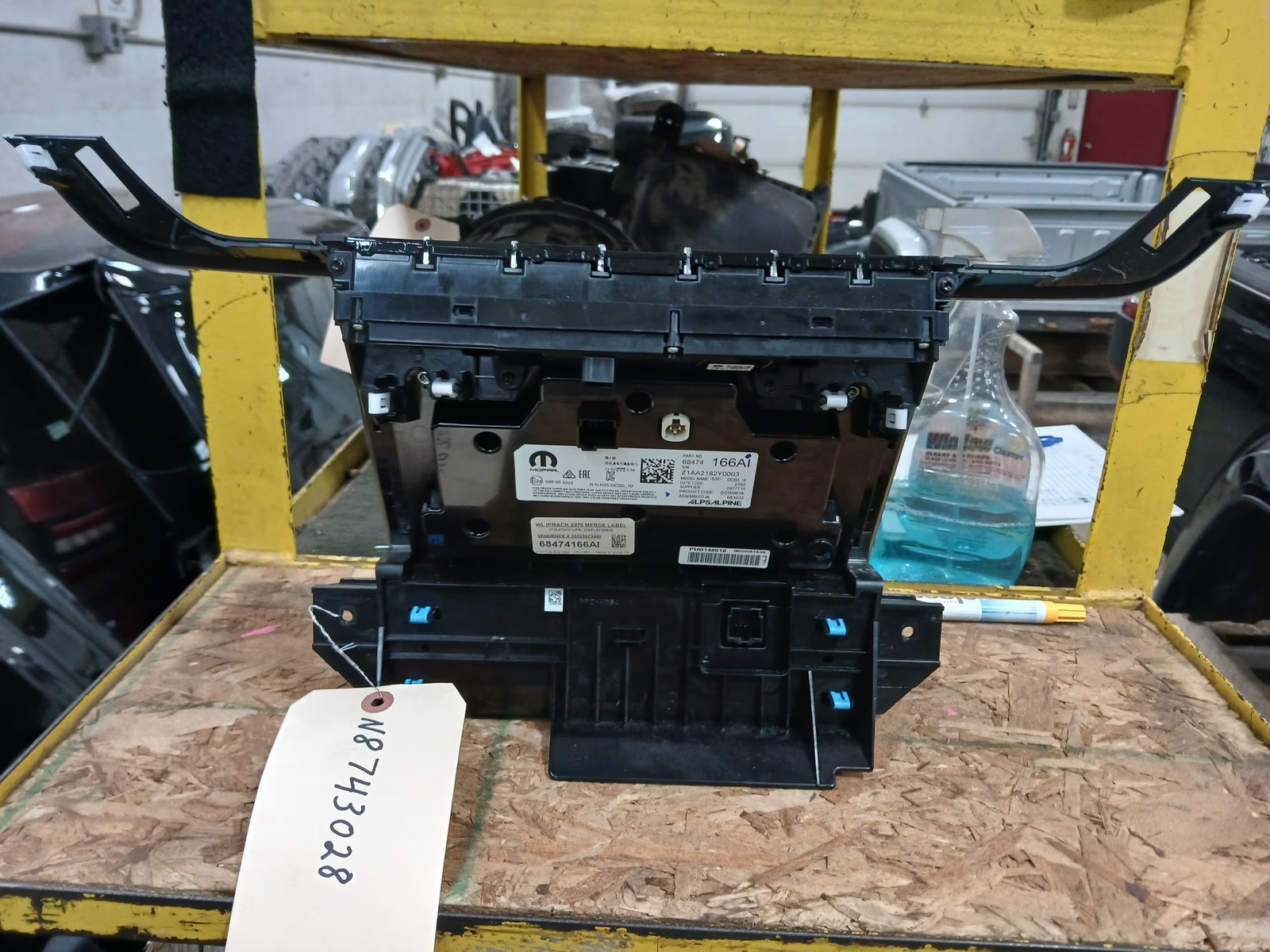 Info-GPS-TV Screen Display Center Console Fits 21-24 GRAND CHEROKEE 3150047