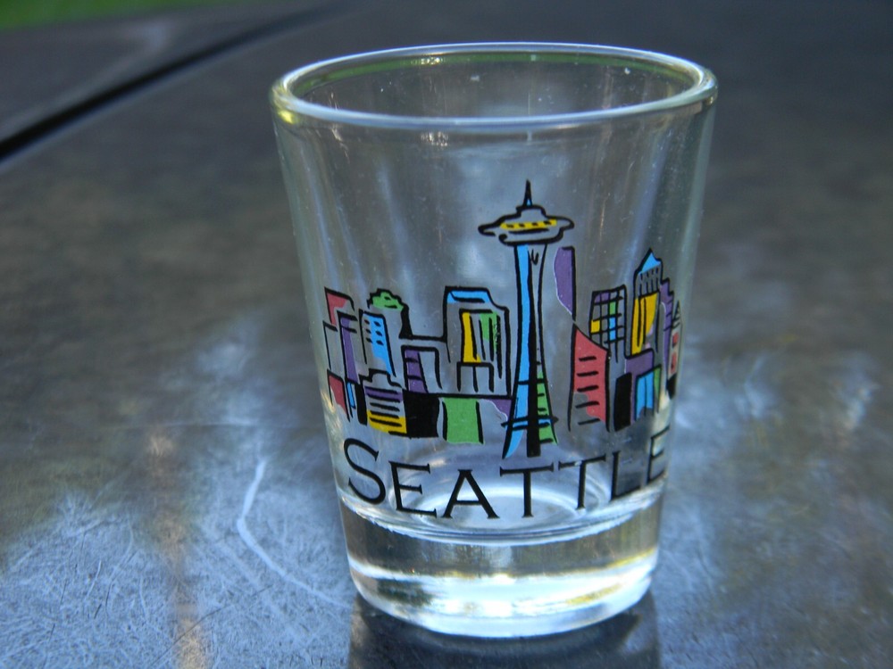 SEATTLE SHOT GLASS   NICE   READY FOR USE  2 3/8"