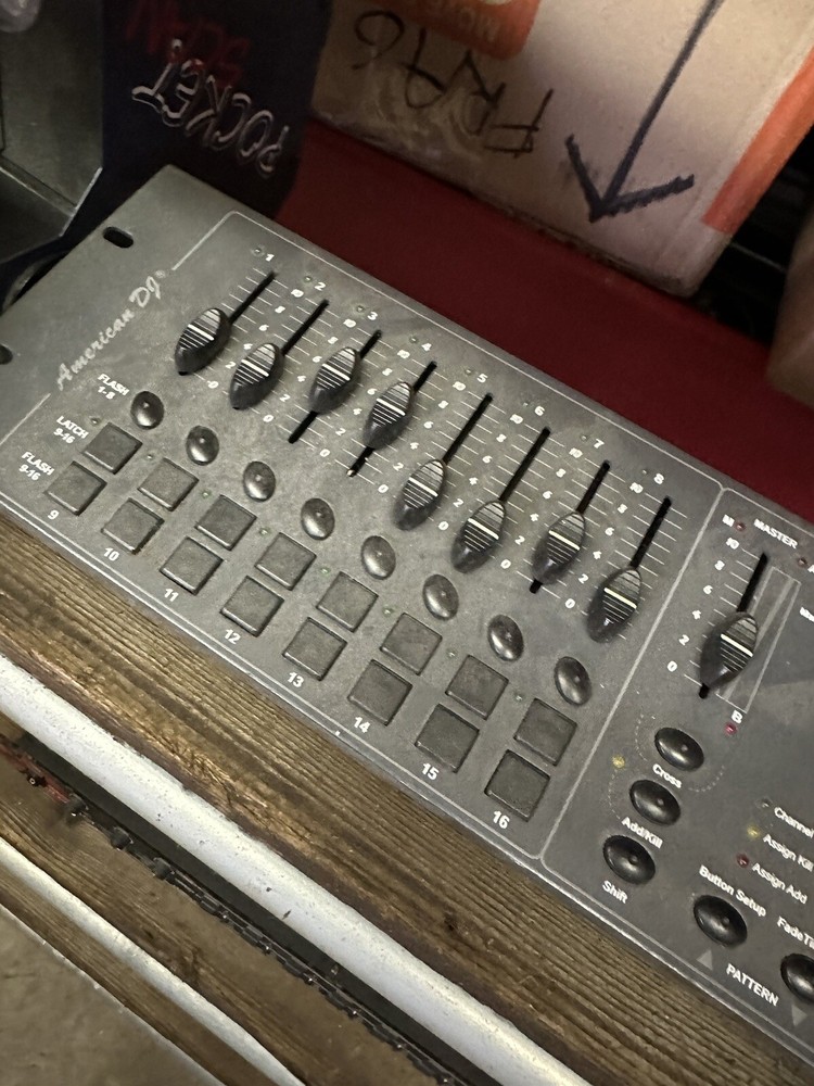 American DJ Light Source DJ Controller