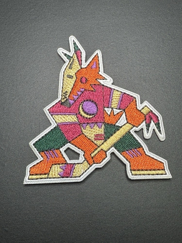 Arizona Coyotes Throwback Iron On Embroidered Patch