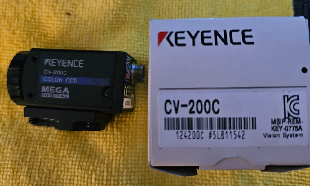 Keyence CV-200C Color CCD Camera Mega Digital Vision System w/ Original Box New