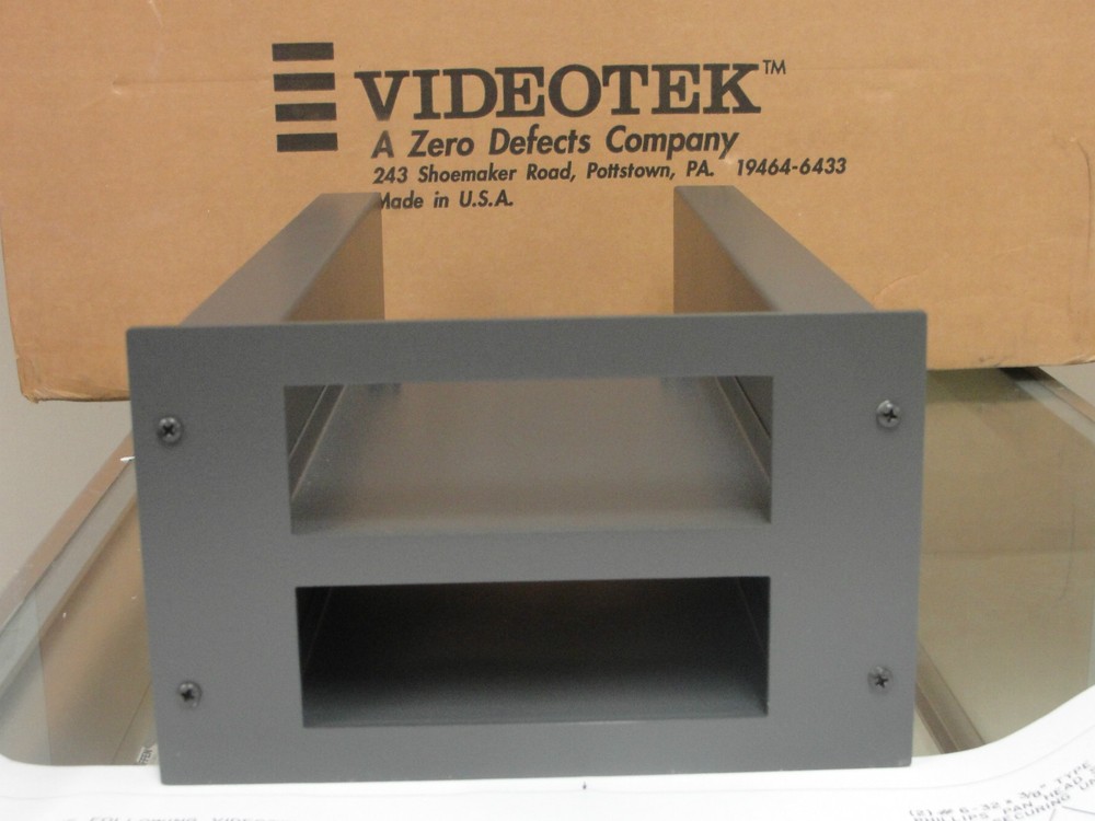 Videotek DAT-3 half rack tray for DRC-1 double rackmount case