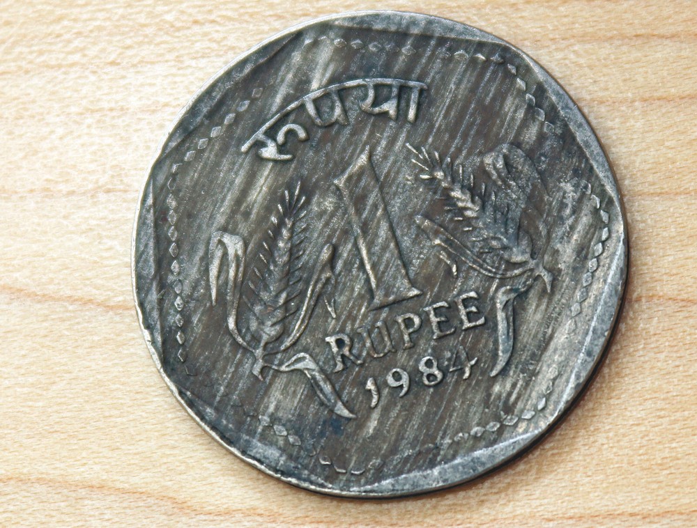 1984 India 1 Rupee Calcutta Mint