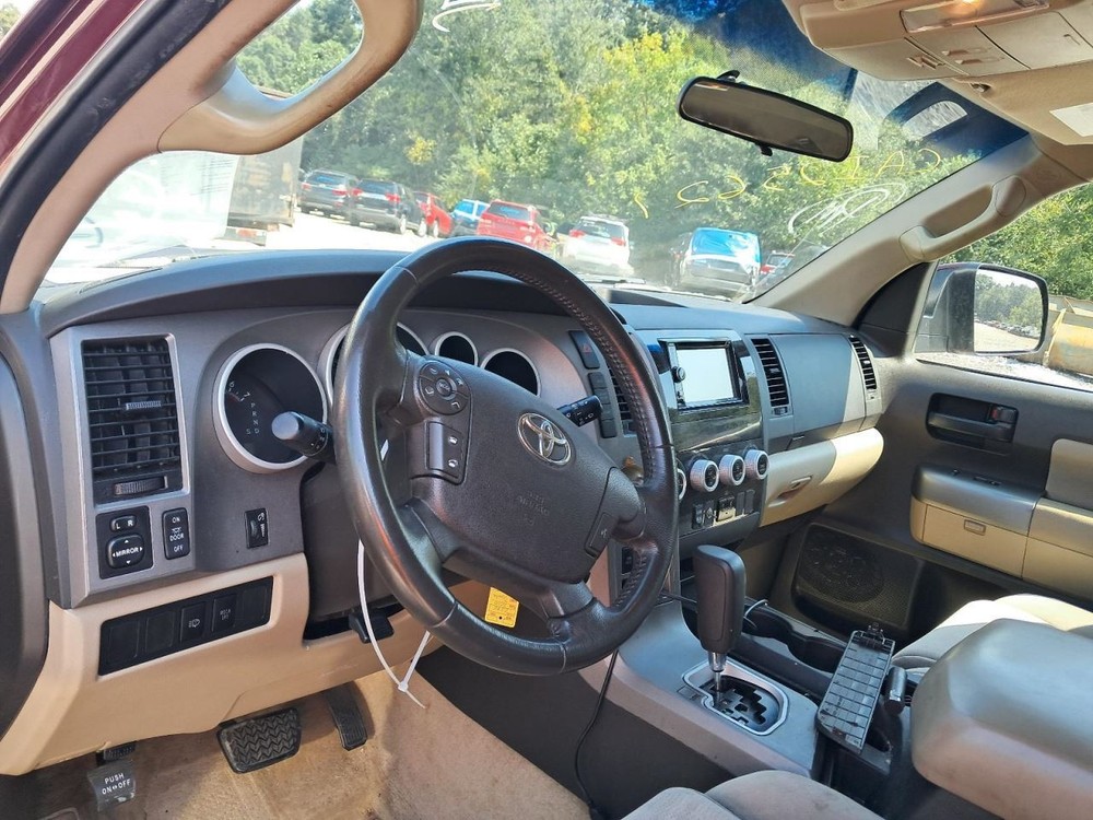 SEQUOIA 2010 Glove Box 4793319