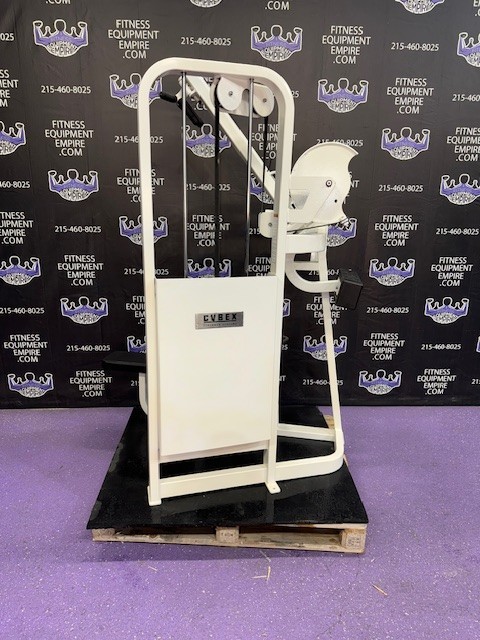 Cybex VR2 Bilateral Diverging Lat Pulldown