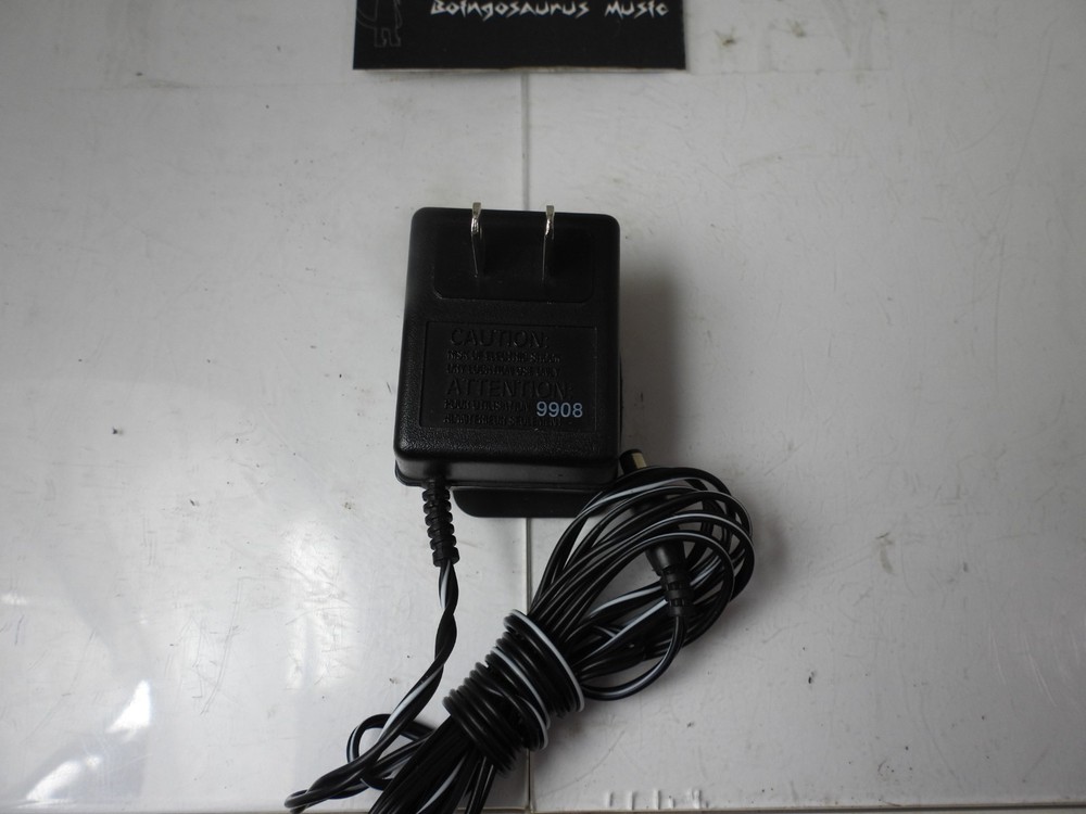 Original Danelectro DA-2 Zero Hum 18-Volt DC Power Supply Effects Pedal Adapter