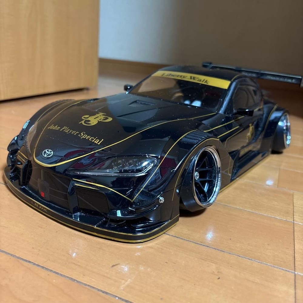 Supra Liberty Walk 1/10 with wheels