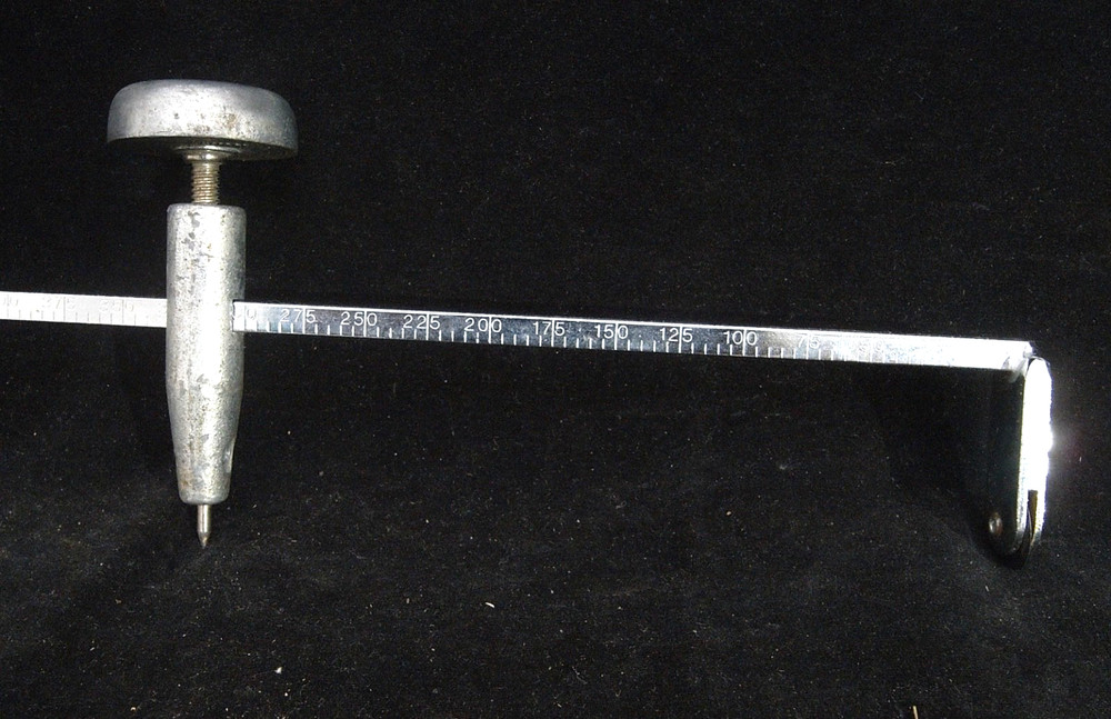 16" DRYWALL CIRCLE CUTTER . ALL METAL , DURABLE CONSTRUCTION