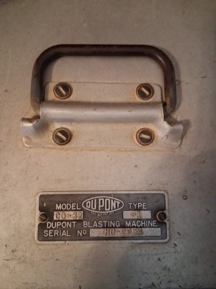 Dupont Blasting Machine