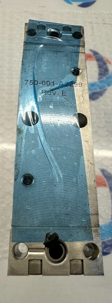 Unit Instruments UFC-8565 Mass Flow Controller 5L NF3