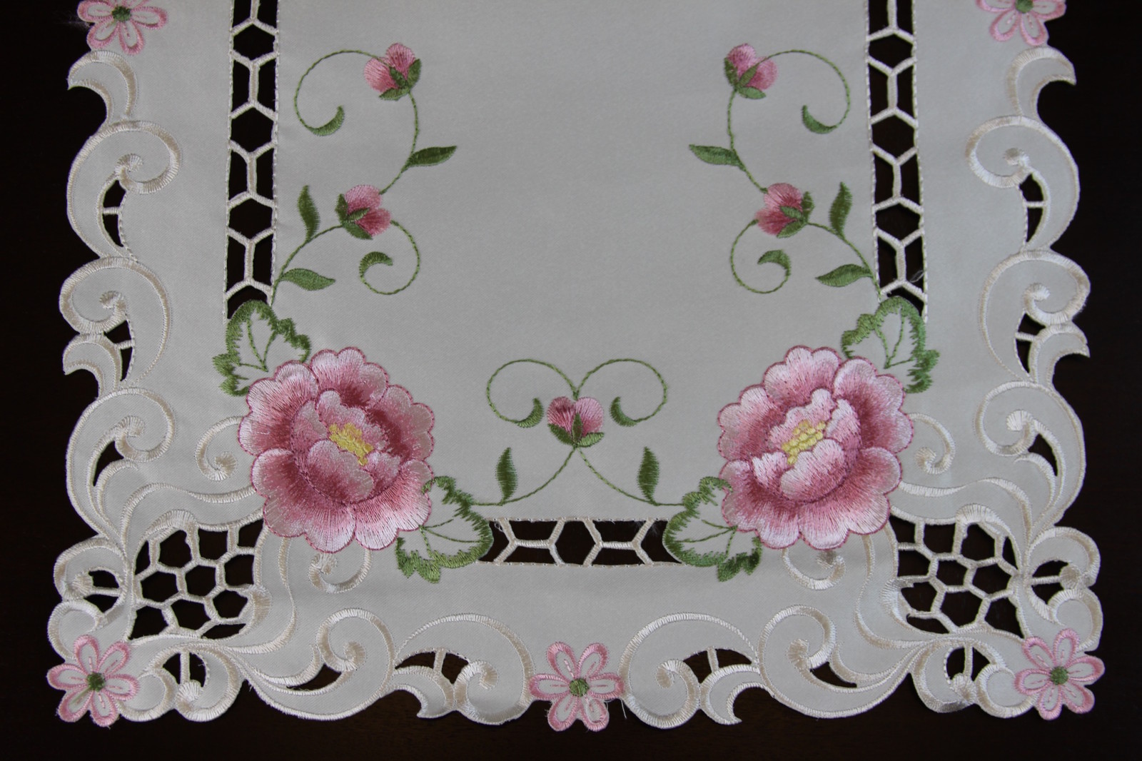 Cutwork Embroidered Lace Rose Placemat Table Runner Scarf Wedding Party Dining