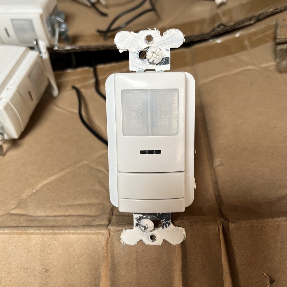 Sensor Switch WSX WH 216RF4  120/277 Volt Nlight Lithonia Acuity