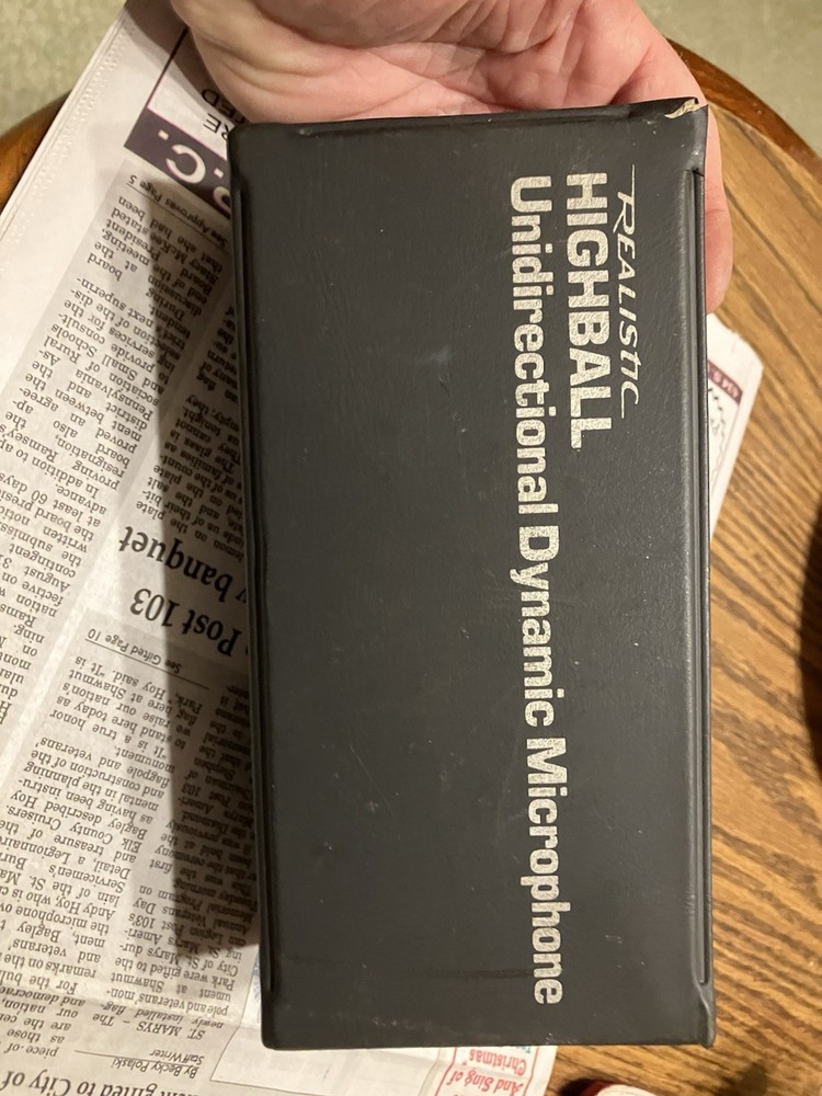 Realistic Highball Dynamic Microphone Unidirectional 33-984A with Cable and Case