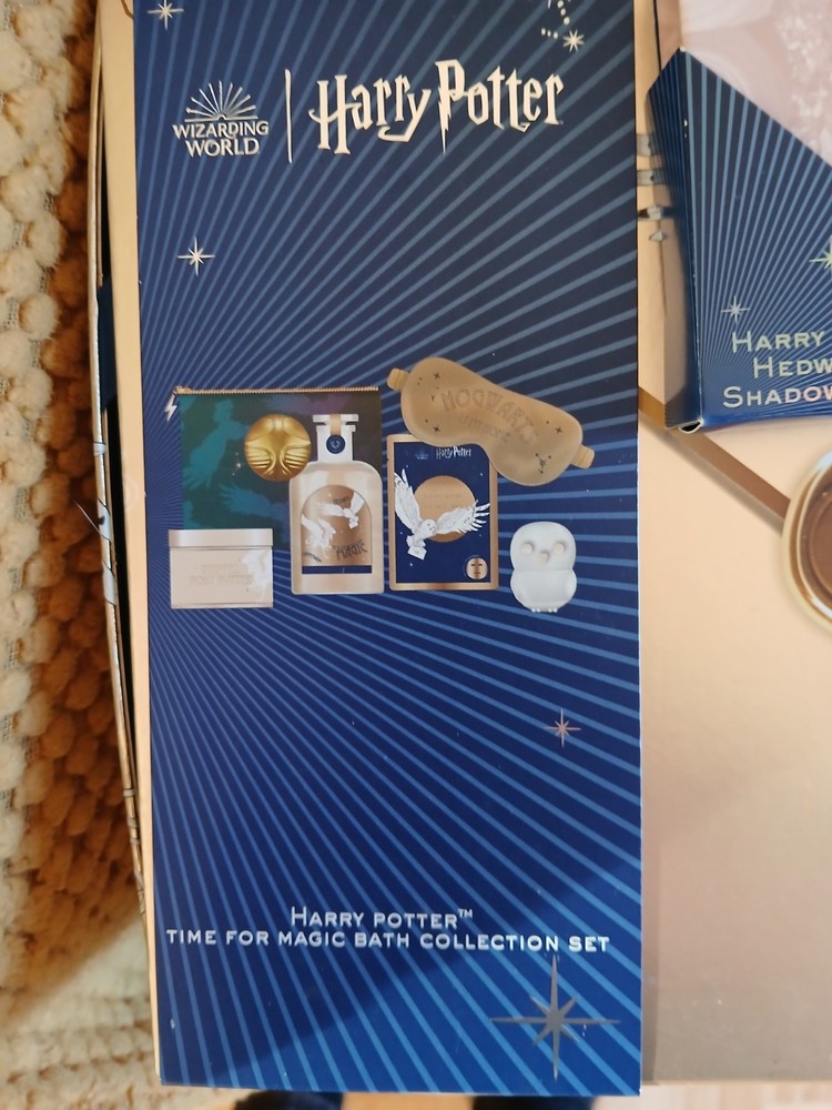 Harry Potter Gift Bundle, Bath collection set, Box, Makeup, Backpack.