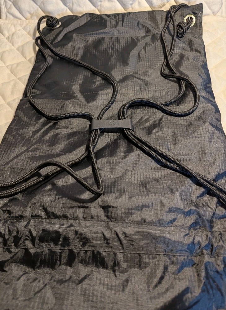 GECKOBRANDS Lightweight Waterproof Nylon Drawstring Backpack Black 10L