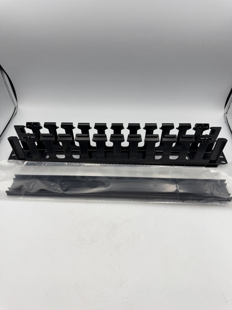 Panduit PC-728 19” 1U PatchLink Cable Manager Rack Mount Black