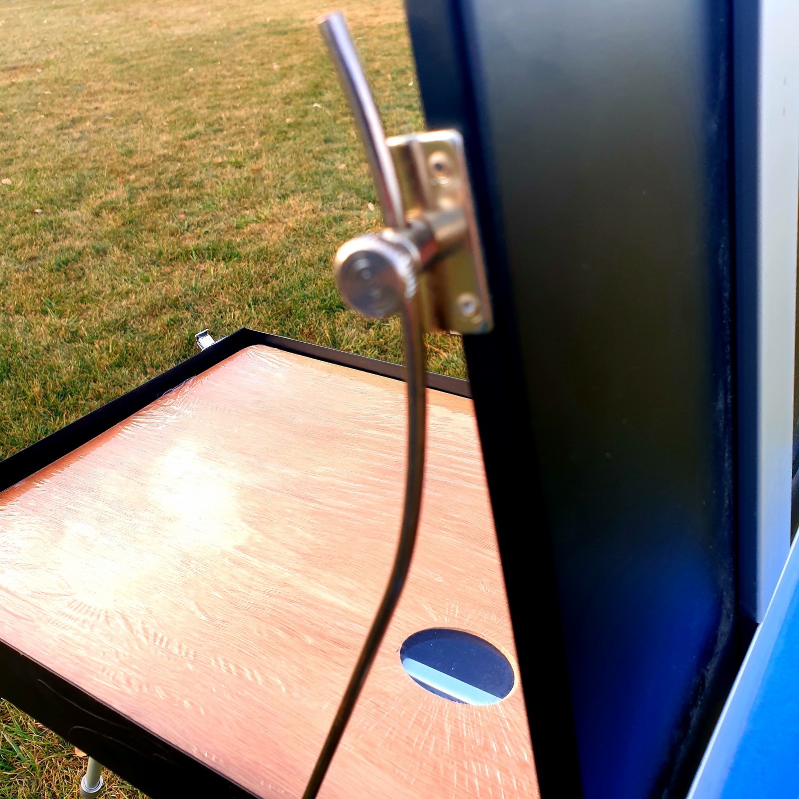 PORTABLE ARTIST EASEL - FULLY ADJUSTABLE STURDY ALUMINUM GREAT CONDITION - ROLFS