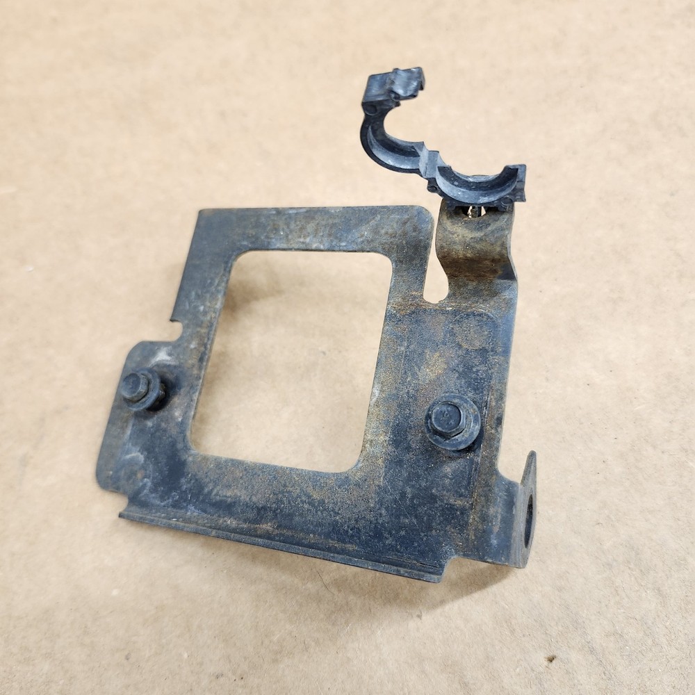 84-86 C4 Corvette Ignition Spark Control Module Knock Sensor Mount Bracket Bolts