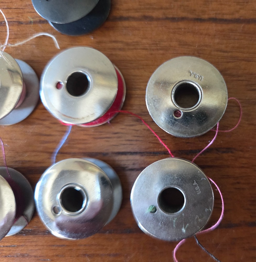 9 Singer 1 Hole 66 Sewing Machine Bobbins