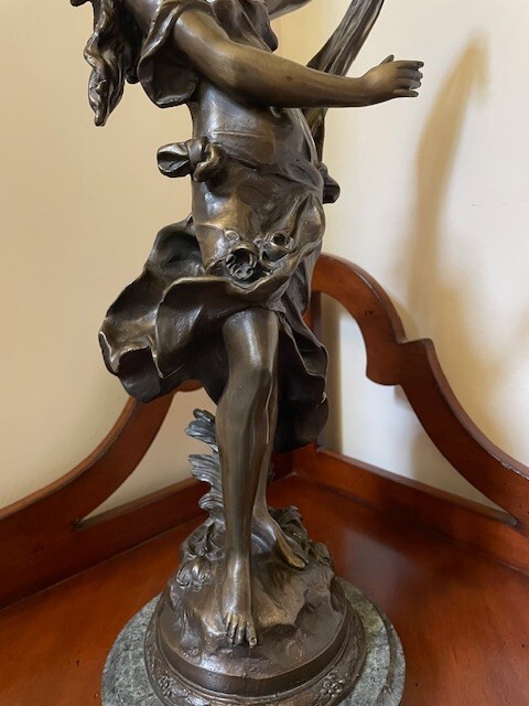 Auguste Moreau Figural Bronze - En Vedette - Signed