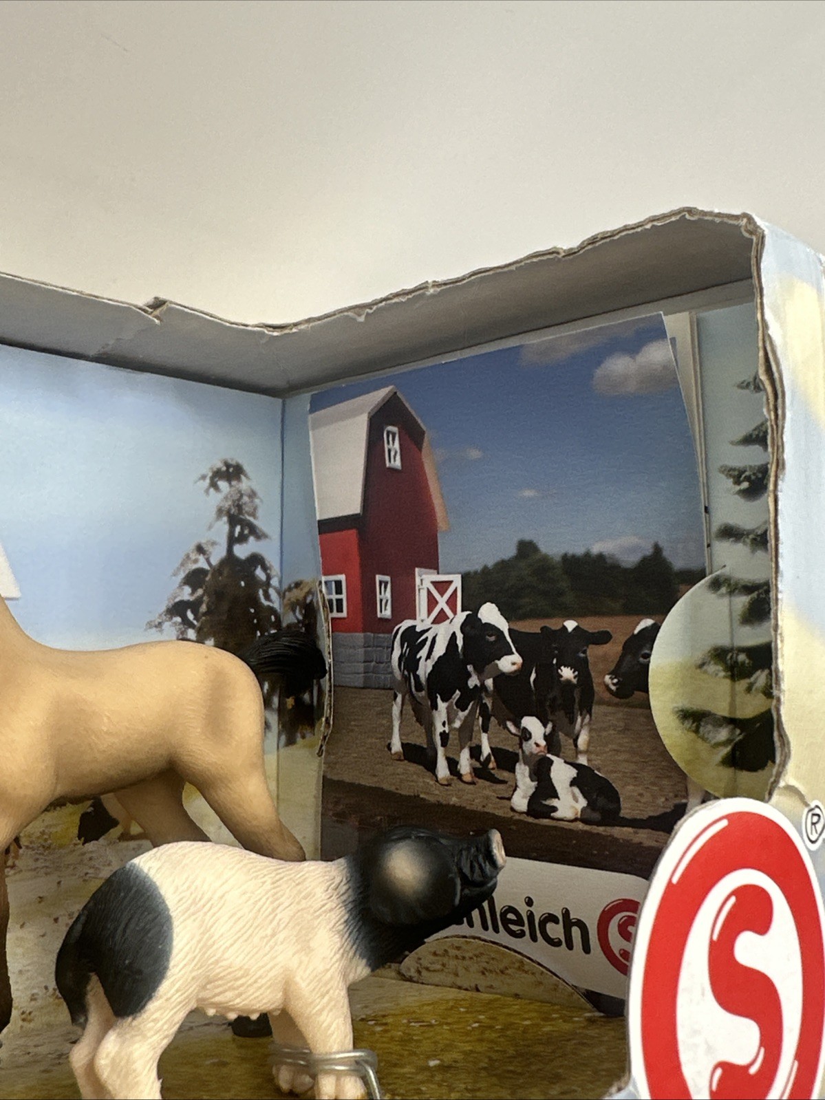 Schleich Scenery Pack Farm Animals With Booklet #41227 NIB