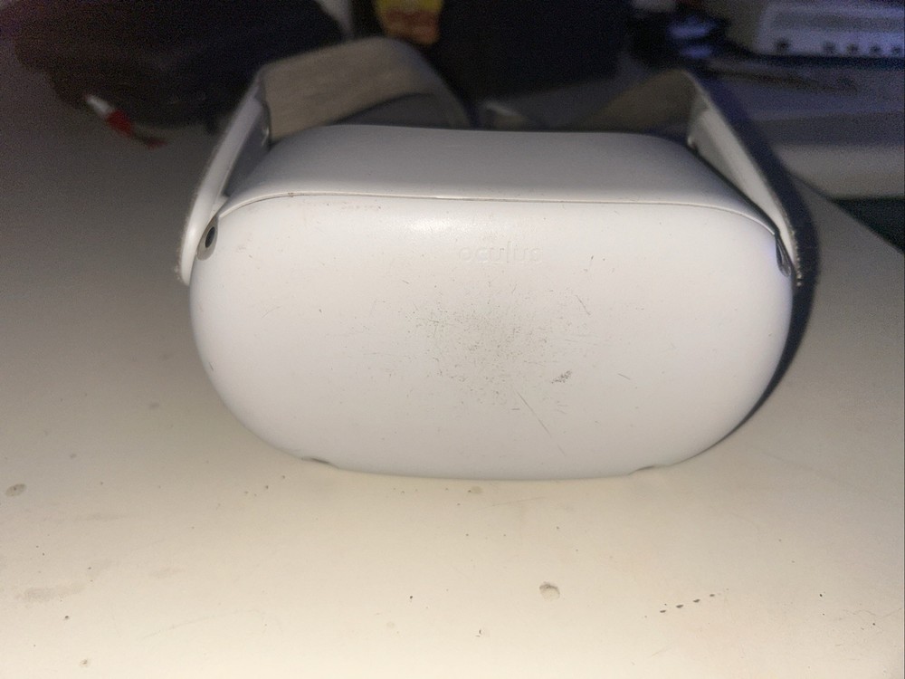 Oculus Quest 2 [No Controllers Broken Strap and No Interface] But Works Great