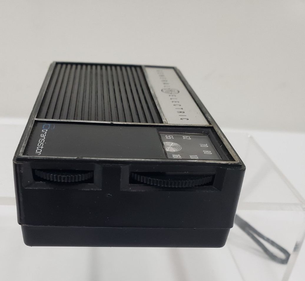Vintage Transistor Radio General Electric P1750 w/box NOT working Hong Kong