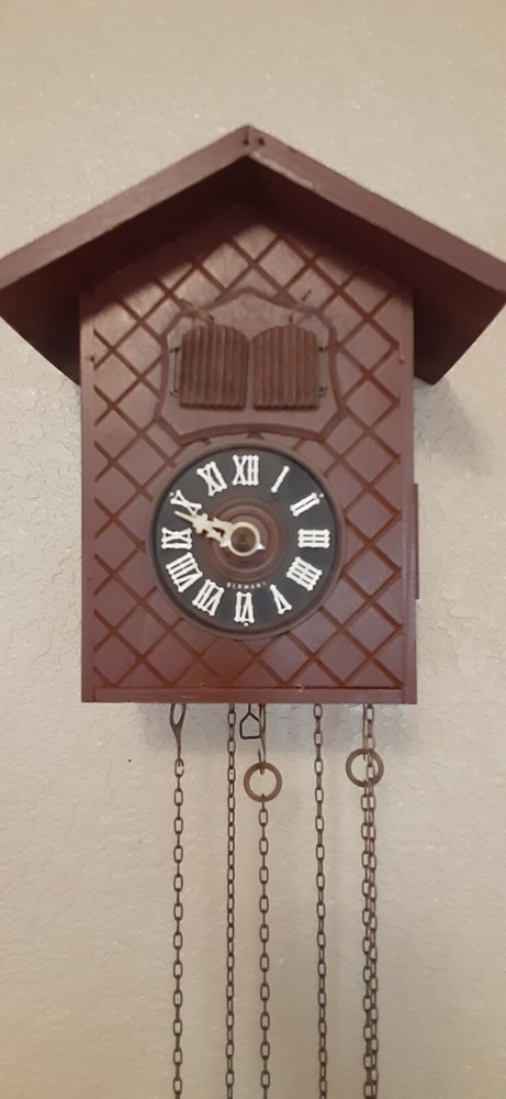 Vintage Hubert Herr Germany Black Forest  Cuckoo Clock Untested