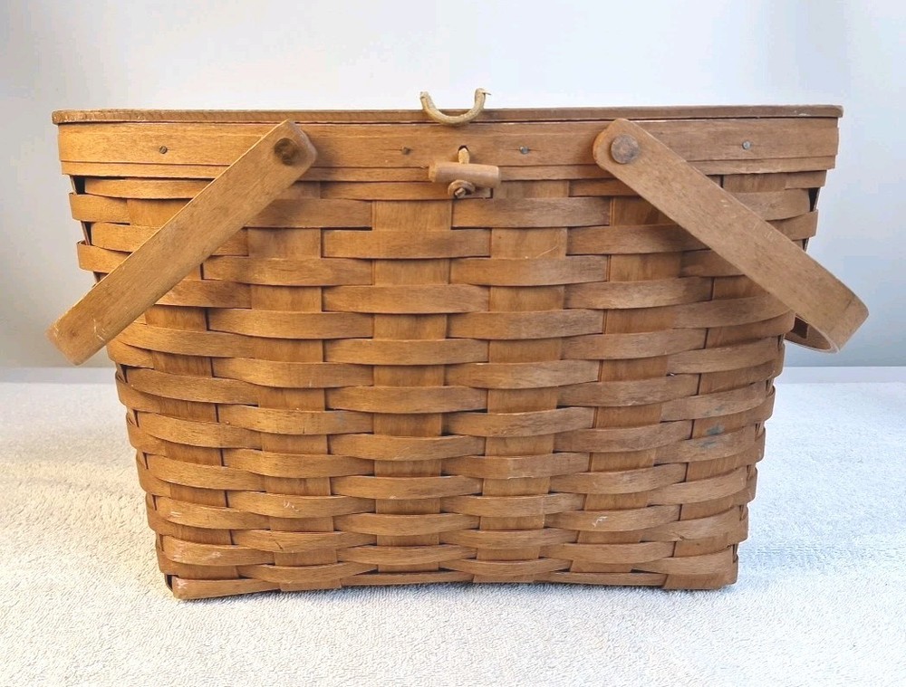 EXTRA LARGE LONGABERGER PICNIC BASKET & RISER 1989