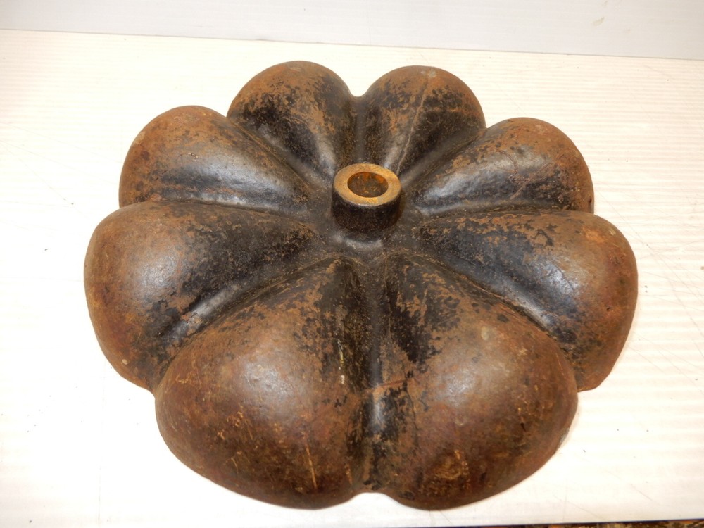 ANTIQUE CAST IRON NAIL CADDY TOP PIECE