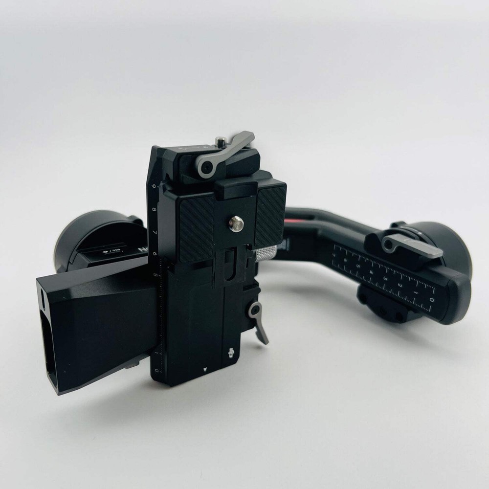 DJI RS 4 3-Axis Camera Stabilizer P14C
