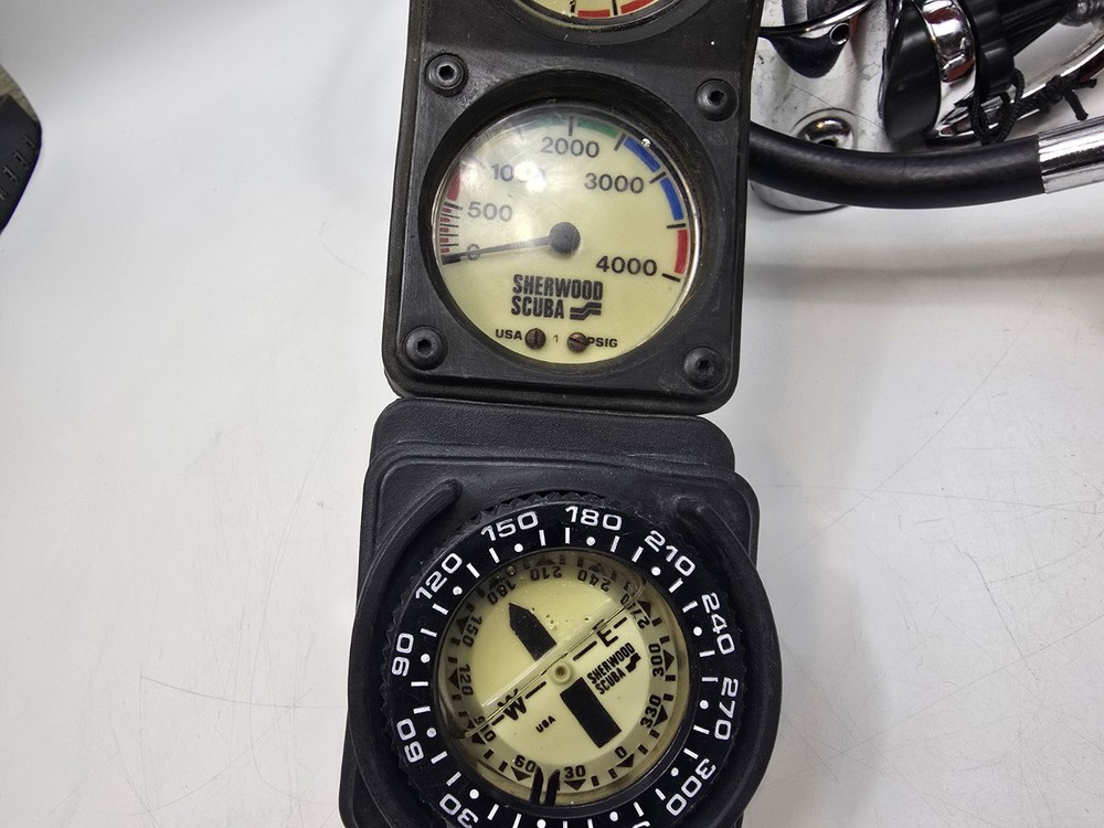 Ocean Dynamics Scuba Diving Regulator Set With Accessories Read