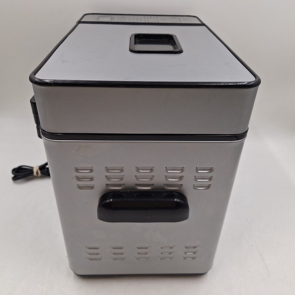 Cuisinart CBK-100 Automatic Bread Maker – Programmable Machine with Pan & Paddle