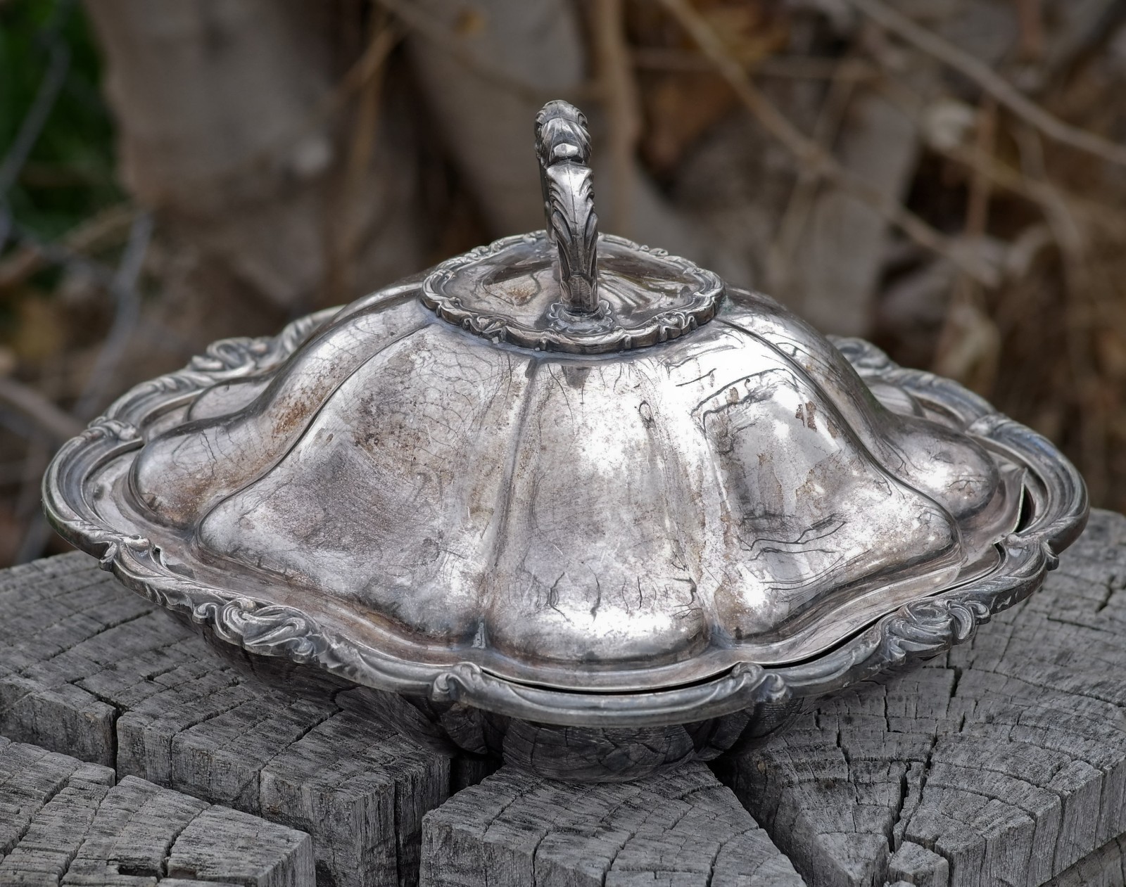VINTAGE Silver Plate Covered CHAFING DISH Made in England