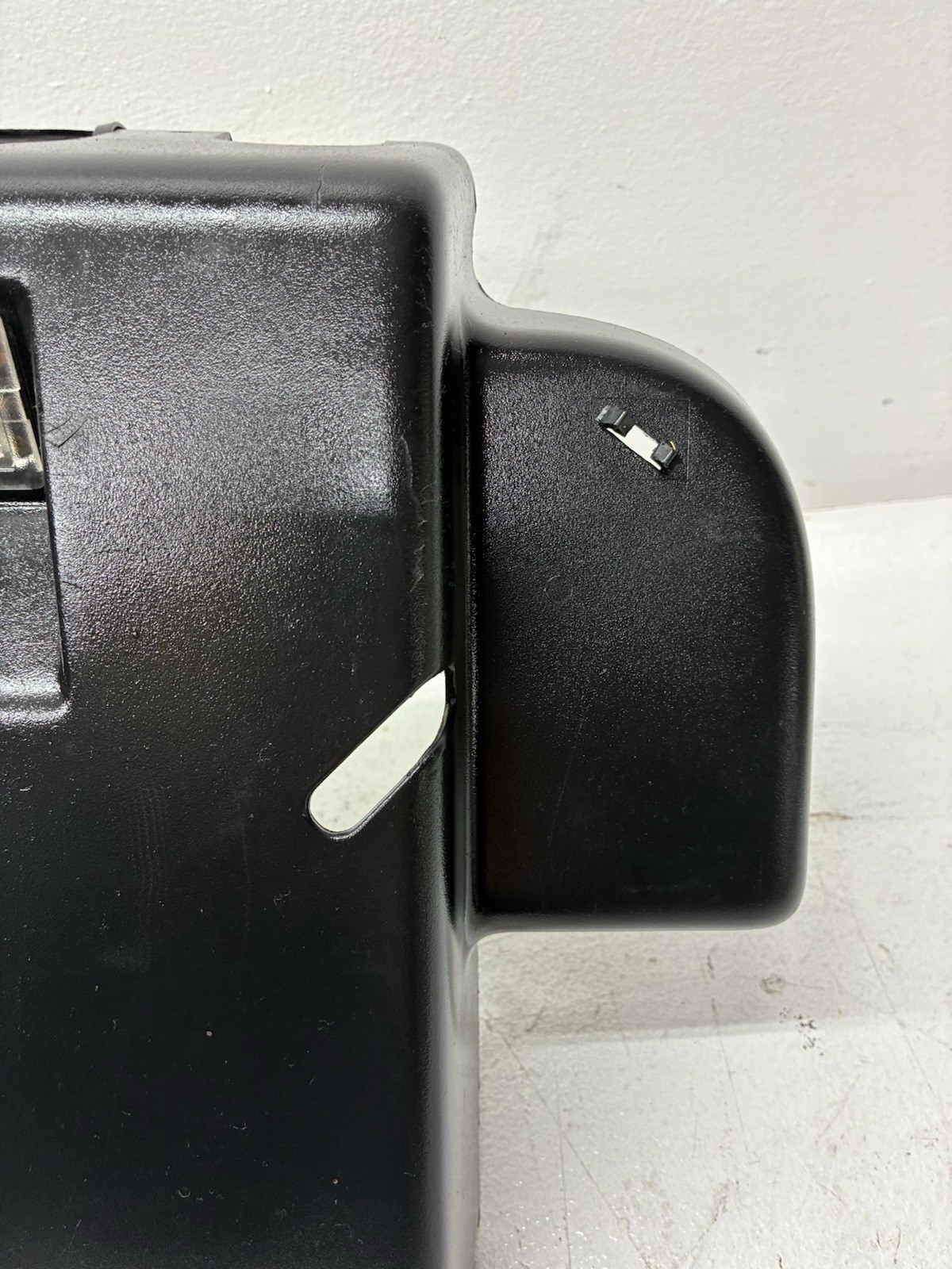 TRUNK LIGHT WITH BLACK BEZEL / 2005 - 2009 FORD MUSTANG OEM FACTORY OEM