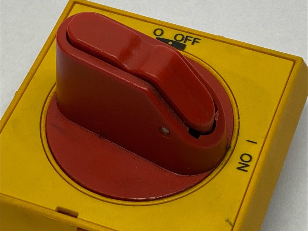 ABB OHYS2PJ Disconnect Selector Handle Red/Yellow