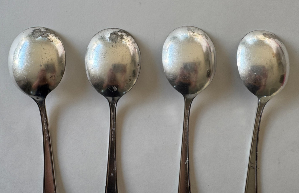 4 Oneida Community Clarion 1931 Silverplate Round Bowl Soup Spoons Vintage