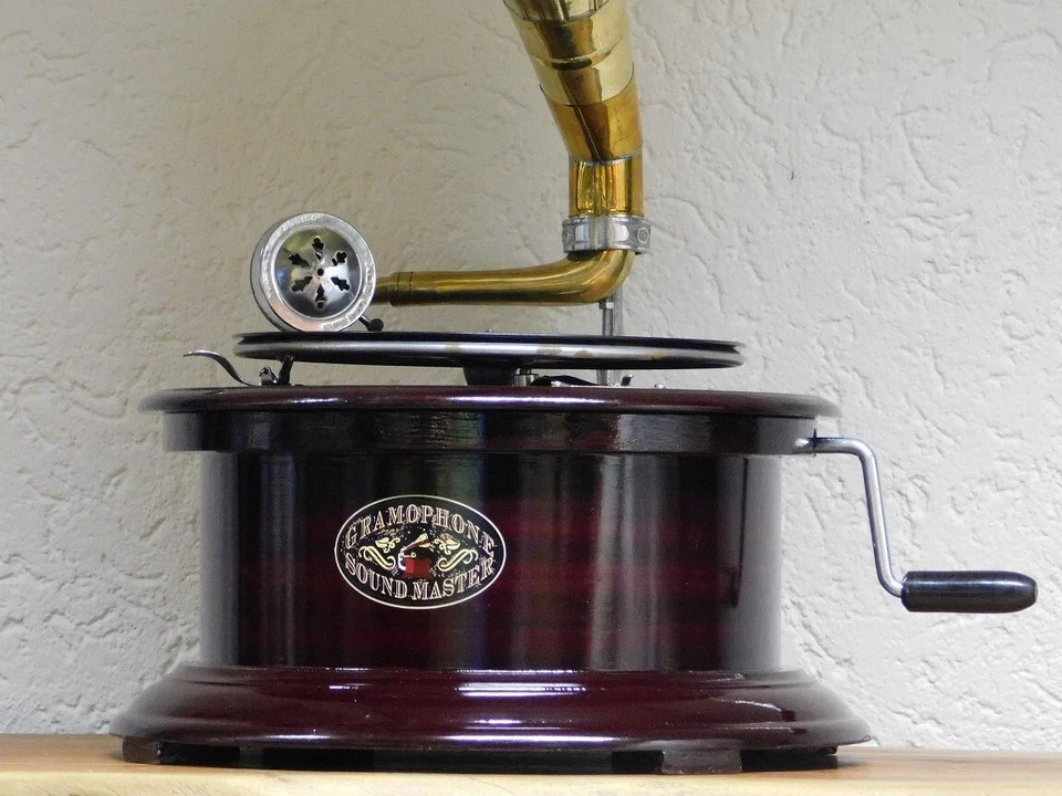 Antique HMV Gramophone Fully Functional Working Phonograph, win-up record player