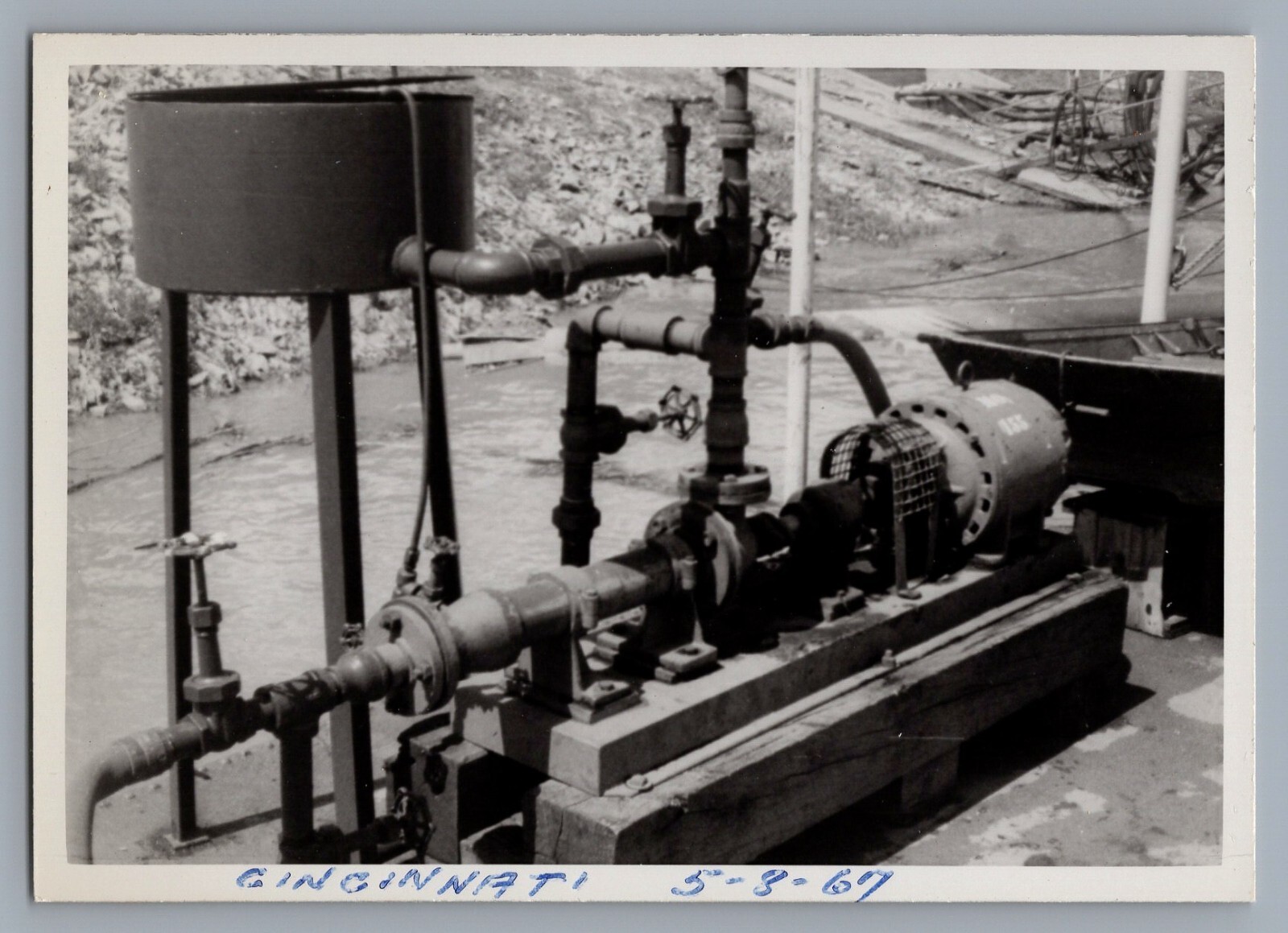 1967 Gulf Oil & Gas Vintage 4.25 x 3" Photo Pipeline Cincinnati, Ohio   9405
