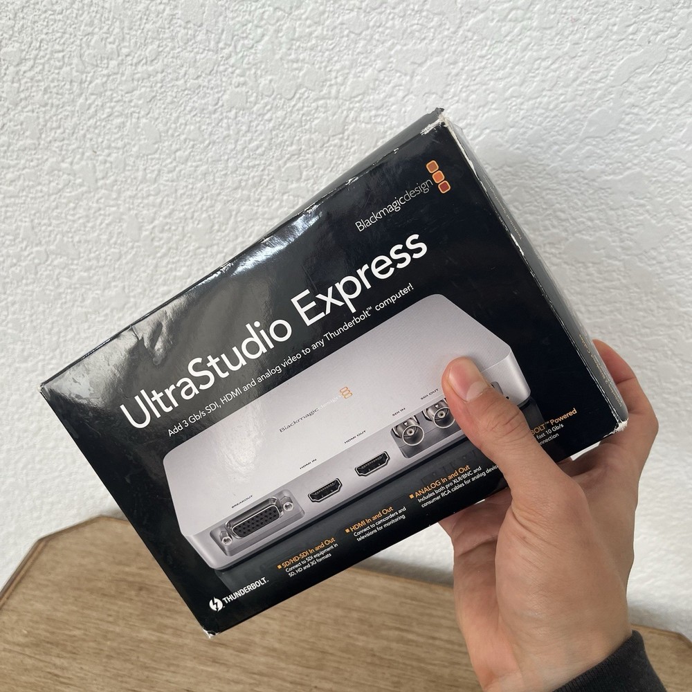 Blackmagic Design UltraStudio Express Thunderbolt Cables