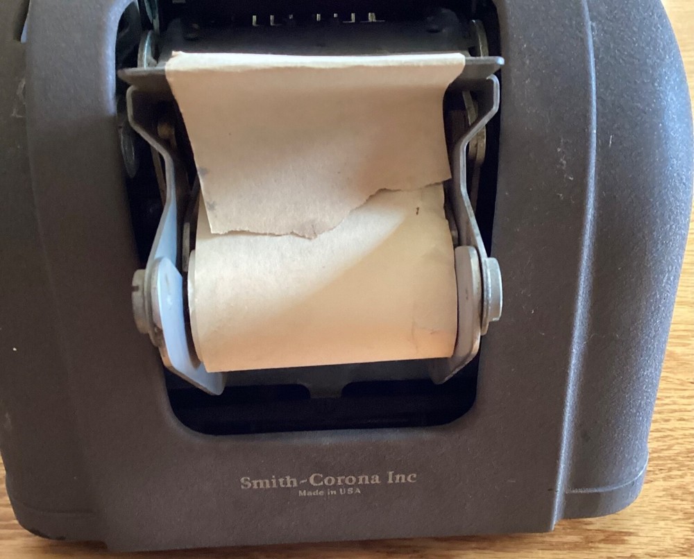 Smith & Corona Hand Crank Adding Machine, Vintage model