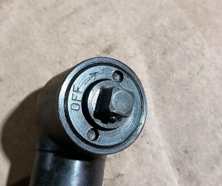 RIGHT ANGLE DRIVE Nut Driver ASSEMBLY