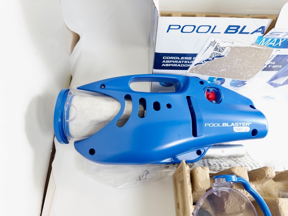 Water Tech 30000ML Battery Powered Blaster Max Vacuum